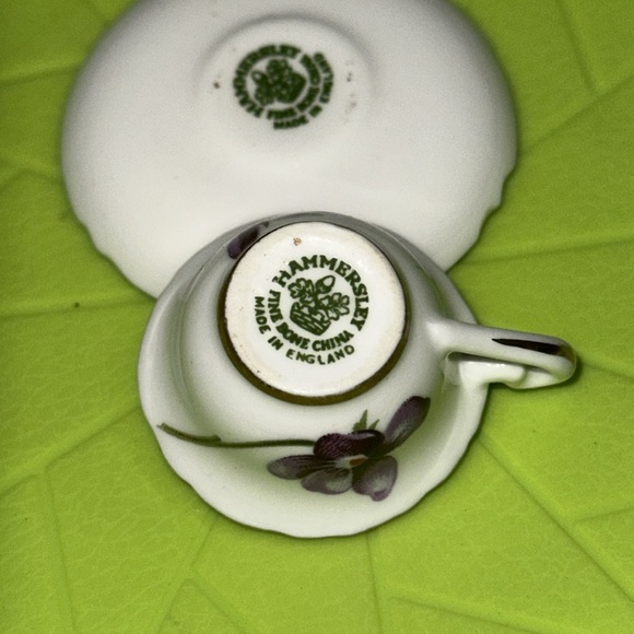 Hammersley Victorian Violets Mini Teacup & Saucer - Picture 3 of 3